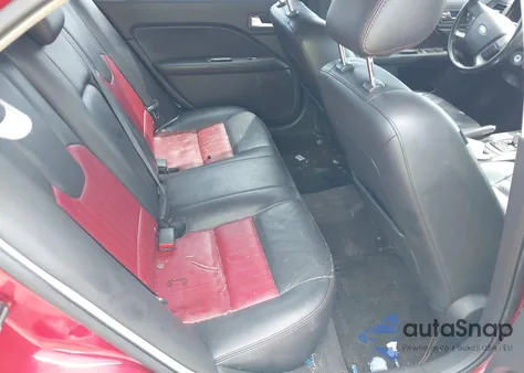 2011 Ford Fusion Sport z USA, uszkodzony, nr VIN 3FAHP0DC2BR124167